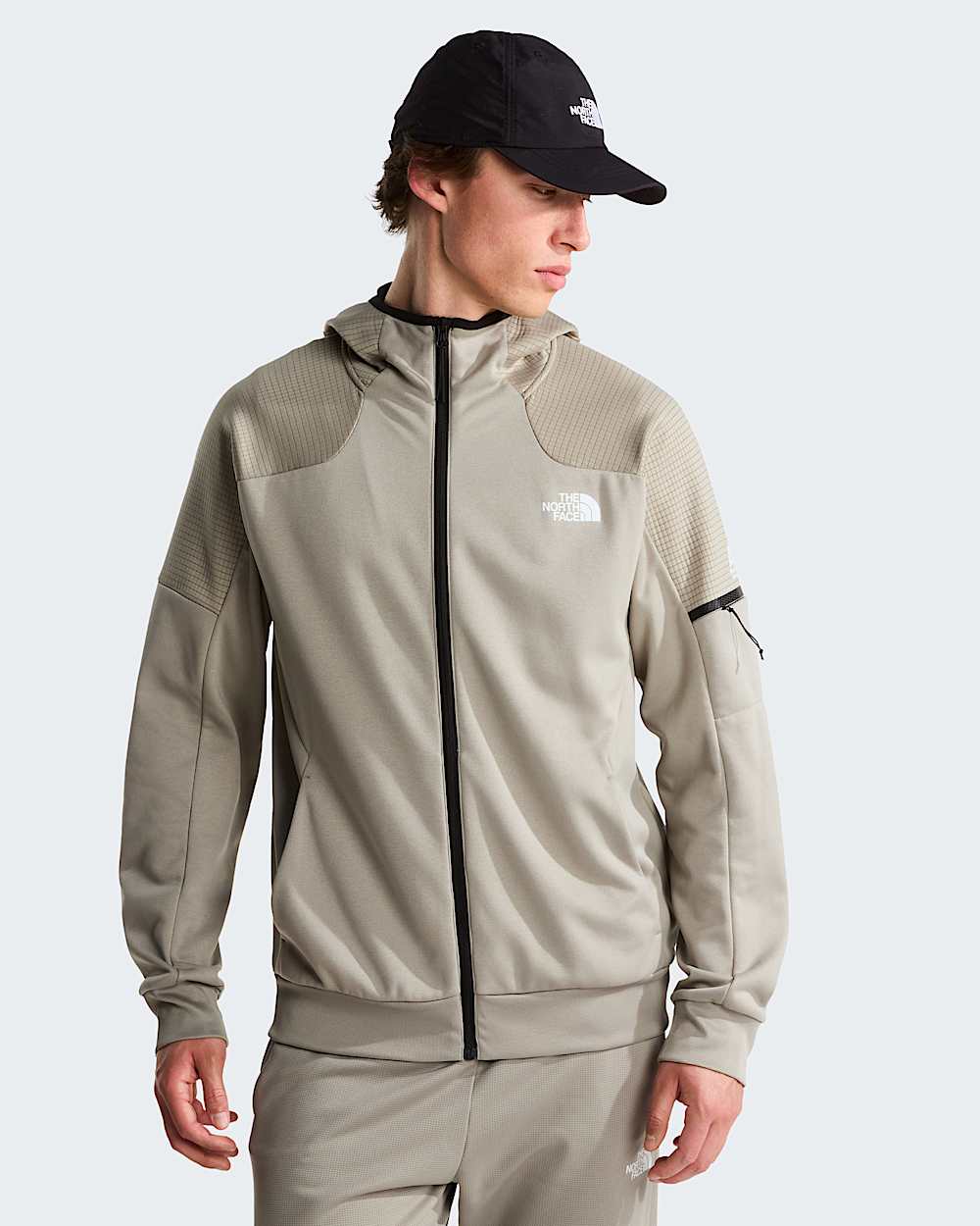 polaire-a-capuche-homme-078iwb.jpg polaire à capuche homme – Image 1