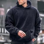 pull noir capuche homme