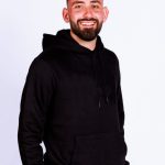 pull noir capuche homme
