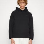 pull tech fleece