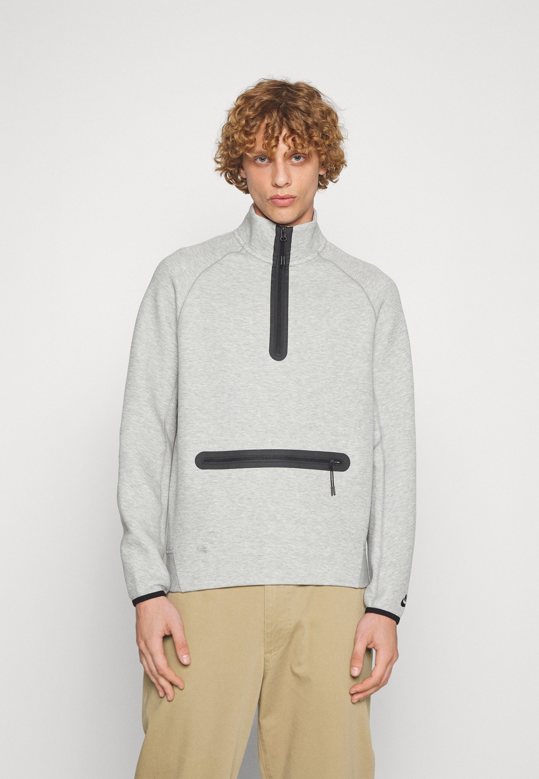 pull-tech-fleece-421thq-1.jpg pull tech fleece – Image 1