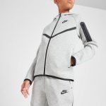 pull tech fleece