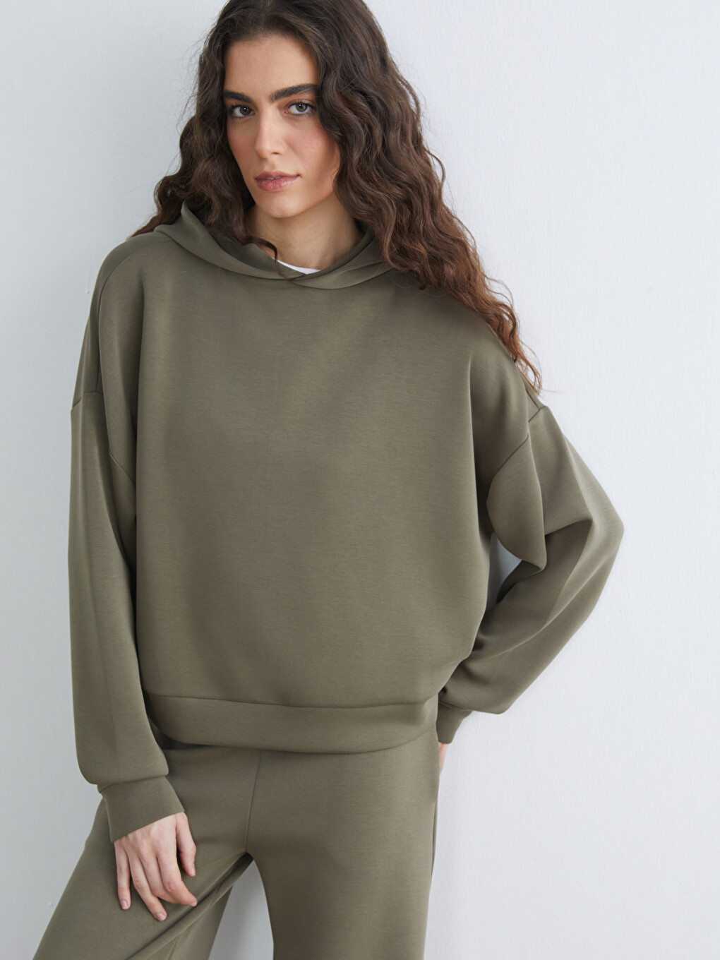 sweat-a-capuche-femme-oversize-396fxt.jpg sweat à capuche femme oversize – Image 1