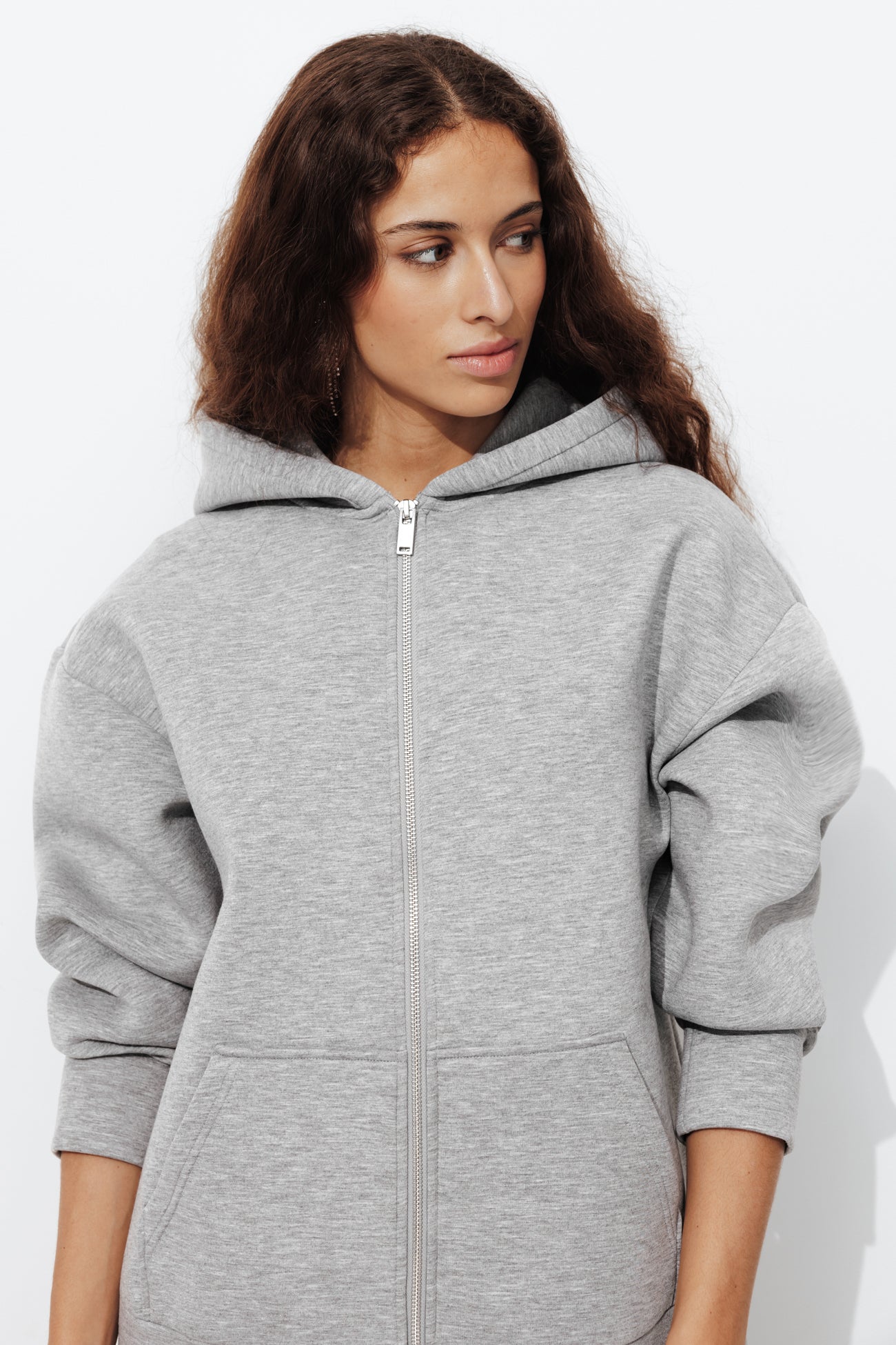 sweat-gris-capuche-femme-572ymt-1.jpg sweat gris capuche femme – Image 1