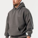 sweat gris foncé